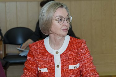 Парламент определится с руководством 1 октября